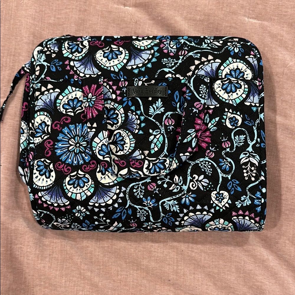 Vera Bradley Hanging Travel Organizer Purple and Blue Floral Pattern
